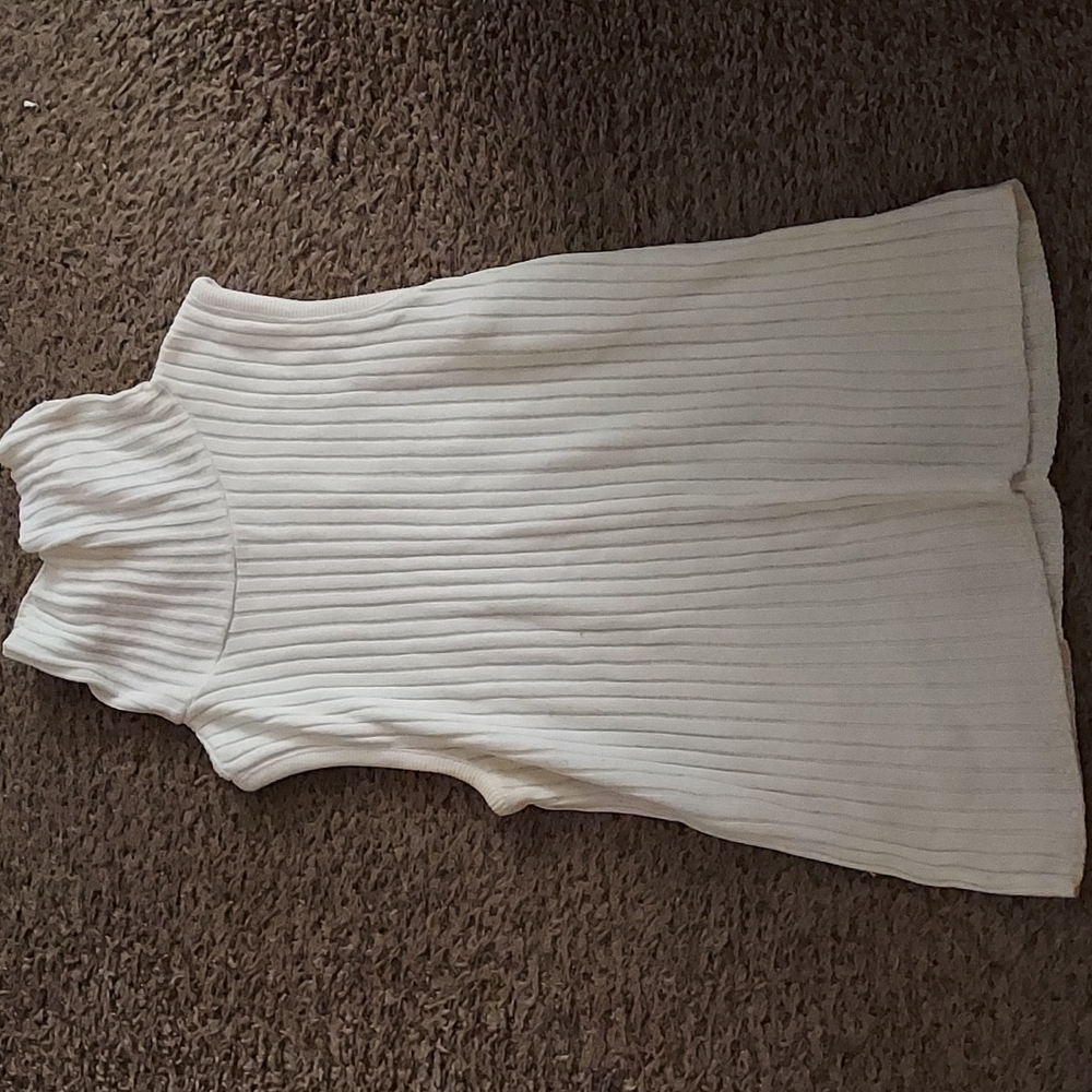 White turtleneck vest